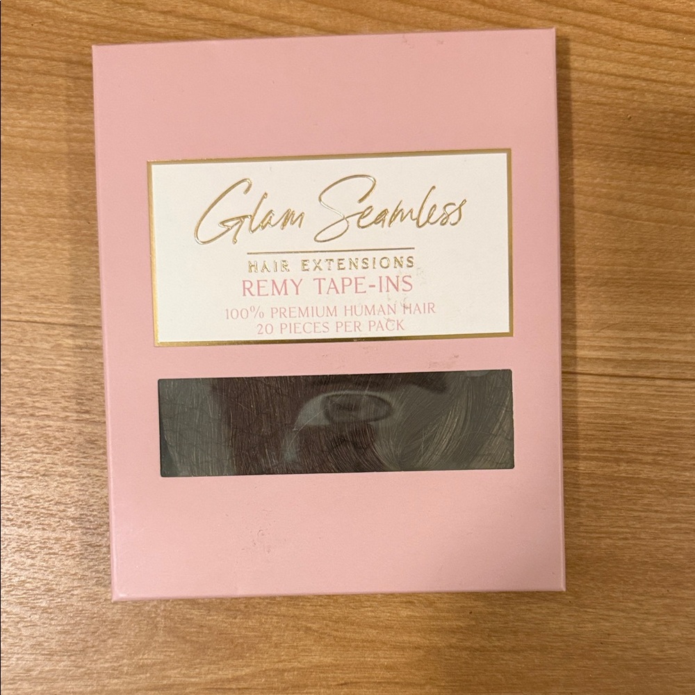 Glam Seamless Ultra Thin Tape Ins Color: Caramelt Rooted 3/12
20 inches SEALED